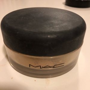 Mac mineralize foundation loose